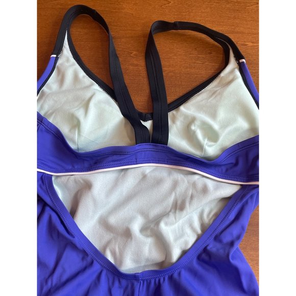 Nike Swimsuit M (8) One-Piece Racerback Purple V-Neck Athletic Swim - Picture 3 of 6
